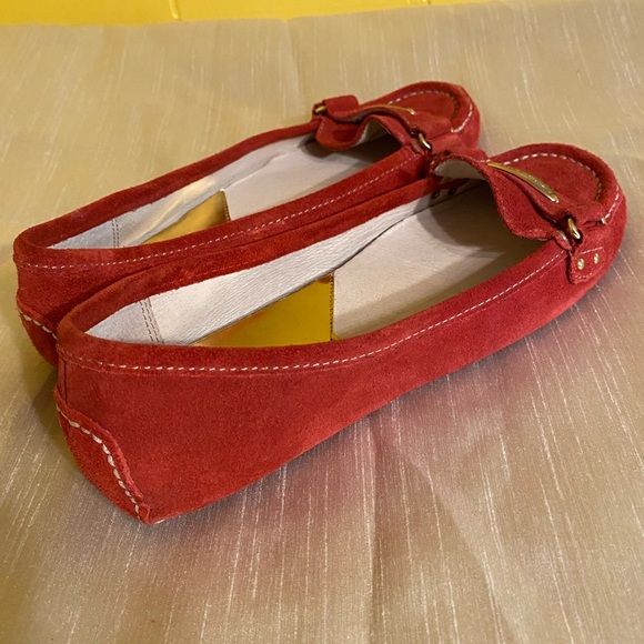 Michael Kors red suede loafer - Picture 2 of 7